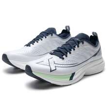 XTEP Herren leichte atmungsaktive Lässig Schuhe, stoßdämpfende & rutschfeste Laufschuhe, klassisch Weiß/Elfengrün/Tintenblau