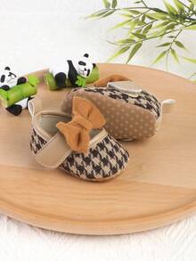 1 Pair Girls Houndstooth Bow Hook And Loop Design Flat Princess Shoes, Suitable For Babies Toddlers 0-1 Years Old, For Spring Autumn - Apricot - View 1