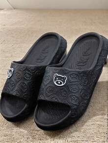 Summer Men's Slippers, Cartoon Painted Bear Soft Sole Comfortable Solid Color, Casual Minimalist Versatile Indoor Outdoor Wear, EVA Non-Slip Odor-Resistant Unisex Home Slippers, Shower Shoes - Black - View 2