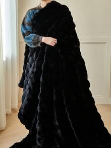 黑色舒适仿毛皮毯，柔软保暖，奢华风格，适用于客厅、卧室、沙发等场所。提供大号、单人、特大号尺寸。奢华蓬松长绒毛毯，柔软舒适，适合居家、宿舍、返校等多种场合。 - 黑色 - 查看 4