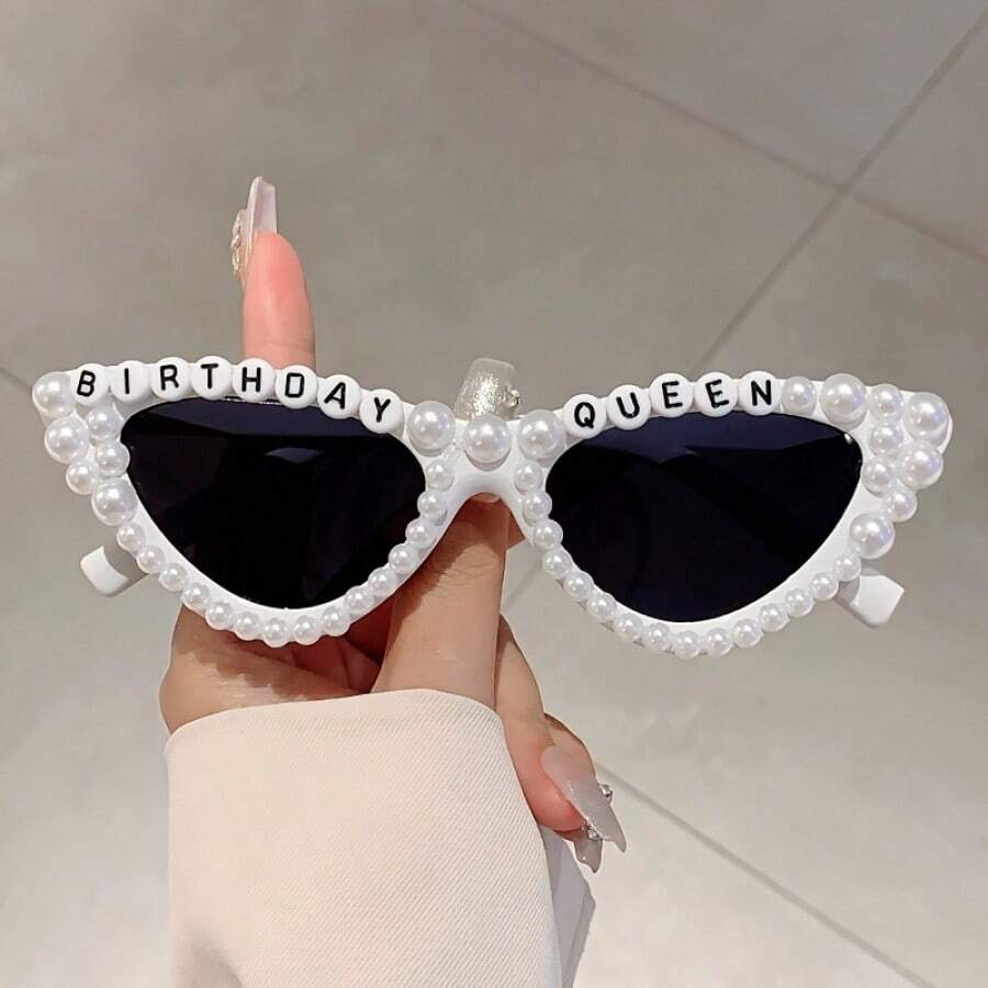 1 Pair Women's New Full Frame Cat Eye Style Glasses Fashion 'Birthday Queen' Letter Frame Retro White Glasses Artificial Pearl Decoration Multi-Color Unique Glasses Suitable For Birthday Party - 黑灰色 - 查看 1