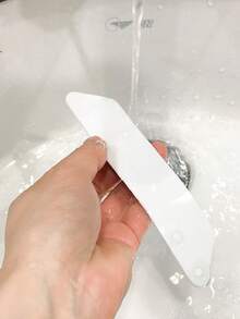 1/4/8/12 Pcs Black PU Heart-Shaped Carpet Anti-Slip Stickers Washable Nano Traceless Fixed Stickers Double-Sided Adhesive Can Be Used For Stair Mats Bathroom Anti-Slip Mats Bedroom Living Room Floor Mat Clamp Universal Stickers Fixed Stickers Removable And Washable