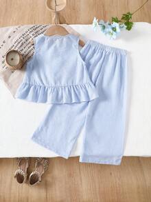 Este conjunto de verano para niñas está hecho de tela a rayas, suave y cómodo, con un estilo casual. El conjunto incluye una blusa sin mangas y un par de pantalones largos, en total 2 piezas. Adecuado para niñas de 4 a 7 años. - Azul - Ver 3