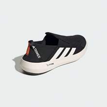Adidas 2025 男女通用 TERREX BOAT SLIP-ON CLIMACOOL 户外低帮鞋 JI3502 - 黑色 - 查看 4
