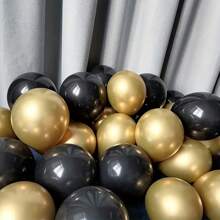 142 Peças Kit de Guirlanda de Balões de Látex Preto e Dourado para Decoração de Bottom para Festa Interna, Temporada de Formatura, Noivado, Casamento, Aniversário, Aniversário, Decoração de Suprimentos