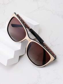 New Fashion Personalized Classic Small Frame Metal Leg Cat Eye Glasses, Unisex Retro Daily Outdoor Versatile Minimalist Cycling Glasses For Street Photography, Party, Leisure, Elegant Stylish Decorative Glasses For Summer Beach Vacation, Outdoor, Travel - Multicolor - View 5