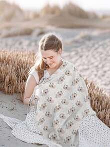 1件棉质纱布哺乳巾，透气哺乳围巾带硬质支撑环，哺乳围裙，多功能汽车座椅遮阳篷，复活节礼物