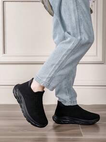 Kids' Low-Top Slip-On Casual Sports Shoes - Black - View 2