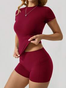 Women's Fashion Round Neck Short Sleeve T-Shirt And Side Pocket Christmas Sports Shorts Set Summer - 紅色 - 查看 3