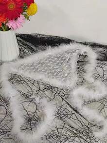 1 件带羽毛装饰的蕾丝绒球头带，可用作腰带或发饰，带有甜美的花朵饰边 - 白色 - 查看 2