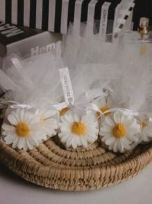 1pc Daisy Floral Butterfly Silicone Mold, For Handmade Candle, Clay Decoration, Resin Crafts, Etc. Suitable As Wedding Table Decor, Spring Party Gift, Mother's Day Craft, Made Of & Material, High-Quality Nature-Inspired Design