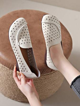 白色软底镂空舒适女鞋，棕色复古女士平底休闲鞋，绿色透气凉鞋