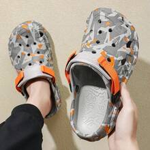 New Men's Clogs Slippers Sandal Male Garden Shoes Flat Camouflage Sandals Male Sneakers Outdoor Flip Flops Home Clogs