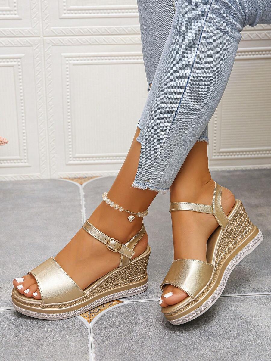 女士夏季新款经典厚底凉鞋，波西米亚风格白色交叉后带坡跟凉鞋，时尚高跟圆头假日风格 - 金色 - 查看 1