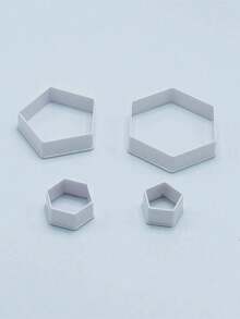 4 件足球饼干切刀套装六角饼干切刀塑料足球饼干切刀形状足球饼干切刀用于烘焙模具蛋糕装饰 - 彩色 - 查看 3