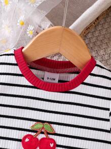 2 Stücke Sommer Baby Mädchen Geripptes und Geripptes Set mit Kirschstickerei Bluse und Shorts, bequemer Outfit