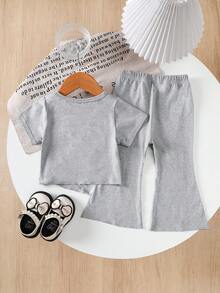 2 件装女婴时尚不对称下摆圆领上衣和喇叭开衩裤套装