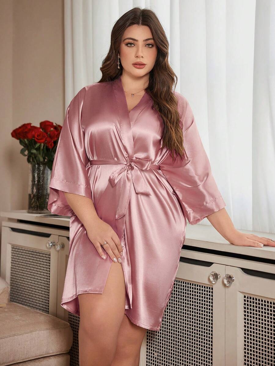 Accappatoio da donna rosa taglia grande a 3/4 maniche con design ad arco in seta sintetica Denny Lin, accappatoio da bagno ampio e semplice, pigiama casual in seta ghiacciata estivo, abbigliamento da casa per matrimonio e ritorno a scuola - Rosa - Visualizzare 1