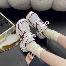 New Arrivals Casual Sports Shoes, Chunky Sneakers, Couple Footwear, All Season