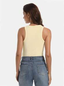 QUEENTI Women's Round Neck Vest Breathable Slim Sleeveless Design Outing Top