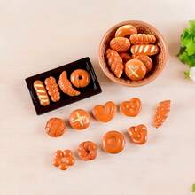 26/5片树脂微型仿真面包，微型托盘面包蓝盘，DIY冰箱贴，装饰品房屋装饰，娃娃屋微型配件