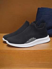 CLOHOO Brand Special EVA Outsole Breathable Comfortable Men's Casual Sports Shoes, Slip-On Comfortable Loafers, Outdoor Hiking & Running Shoes - Black - View 5