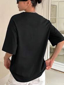 客製化個性化女款短袖T恤，可添加文字或姓名設計專屬印花上衣，吸濕排汗運動上衣 - 黑色 - 查看 2