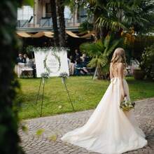 Caballete de boda, atril portátil y plegable con base de trípode, ligero y portátil para decoración de bodas y eventos al aire libre, atril para carteles de bienvenida, exposiciones y presentaciones de oficina, fiestas y hogar.