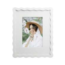 1pc Colorful Wave Photo Frame, Creative Shape Picture Frame, For Home Decor, For Friends & Family Portraits, Perfect Mother's Day Gifts - Multiple Sizes/Colors Available