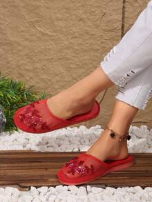 女士一脚蹬穆勒拖鞋刺绣网眼露跟平底鞋，优雅休闲室内/户外红色透气舒适平底凉鞋