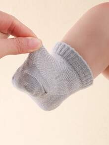 20/10/1 زوج جوارب كاحل شبكية قابلة للتنفس للأطفال الرضع، مناسبة للأطفال الذين يتعلمون المشي. باردة ومريحة للارتداء في الصيف، مناسبة للأولاد والبنات. جوارب رياضية بسيطة وعادية مع مرونة جيدة، لا تنزلق بسهولة. - متعدد الألوان - مشاهدة 3