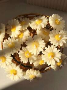 1pc Daisy Floral Butterfly Silicone Mold, For Handmade Candle, Clay Decoration, Resin Crafts, Etc. Suitable As Wedding Table Decor, Spring Party Gift, Mother's Day Craft, Made Of & Material, High-Quality Nature-Inspired Design