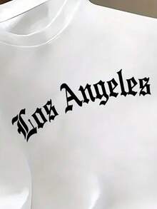 男士休闲涤纶 T 恤，带有几何洛杉矶图案，圆领设计，弹性面料，常规版型，适合夏季穿着。
