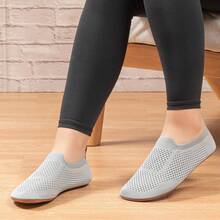 SOSENFER Men's Loafers. Versatile Soft-Soled, One-Footed, Breathable Men's Shoes - Light Grey - View 4