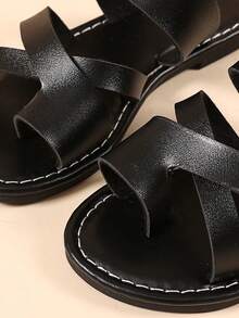 1 Pair Black Plus Size Toddler/Little Girls' Flat Sandals, Solid Color PU Patchwork Toe Strap Design, Round Toe Non-Slip Lightweight Fashionable Cute Roman Home Slippers, Suitable For 3-15 Years Old Boys/Girls Daily, Party, Casual, Travel, Spring/Summer 2025 (This Style Runs Small, Suggest Ordering One Size Up) - Black - View 9