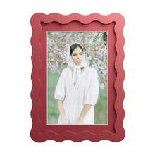 1pc Colorful Wave Photo Frame, Creative Shape Picture Frame, For Home Decor, For Friends & Family Portraits, Perfect Mother's Day Gifts - Multiple Sizes/Colors Available