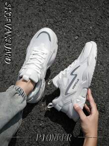 Chaussures de sport casual extérieures confortables et respirantes pour hommes, style de rue quotidien en noir et blanc, patchwork  PU, Baskets basses de course à semelle épaisse, tailles grandes, pour toutes les saisons