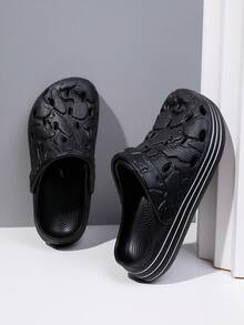 Men's Solid Color Wooden Clogs, Fashionable Hollow Floral Pattern Sandals, Non-Slip Closed Toe Slippers, Suitable For Casual And Beach Use - Black - View 2