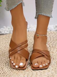 2025 New Arrival Flat Criss-Cross Open Toe Casual Slippers, Summer Straw Woven Square Toe Roman Beach Sandals - Brown - View 1