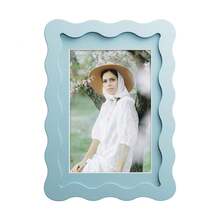 1pc Colorful Wave Photo Frame, Creative Shape Picture Frame, For Home Decor, For Friends & Family Portraits, Perfect Mother's Day Gifts - Multiple Sizes/Colors Available