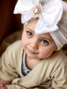 Gorro de niños con gemas de colores, decoración de lazo tridimensional de doble capa, gorra elástica tejida a mano a prueba de viento, gorro lindo para niñas pequeñas, adecuado para juegos al aire libre, fiestas y estilo diario