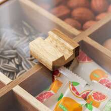 1 pieza Bandeja de snacks de madera de olmo con tapa, caja de almacenamiento de 4 compartimentos para nueces/dulces/frutas secas para el hogar, sala de estar