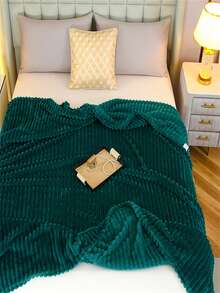 1pc Flannel Blanket, Warm And Breathable Throw Blanket, Suitable For Office, Leisure, Nap, Air Conditioning, Towel Blanket, Sofa - Dark Green - View 5