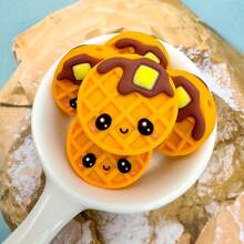 5 件华夫饼主题 3D 硅胶焦点珠 - 可爱的卡通华夫饼设计，淋上巧克力，非常适合钢笔、钥匙扣、珠宝制作、手链、项链和手工工艺品、工艺配件 | 俏皮配件 | 工艺材料、幸运饼干 - 幸運華夫餅 - 查看 2