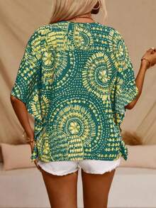 Plus Size Women Batwing Sleeve Printed V-Neck Blouse - Green - View 6