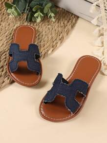 1 Pair Plus Size Toddler/Little Girls' Blue Denim Roman Sandals, Slip-On Round Toe Flat Non-Slip Casual Comfort Home Slippers, Suitable For 3-12 Years Old Boys & Girls, Spring/Summer New Arrival