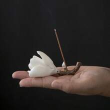 1 Ceramic Handmade Magnolia Flower Incense Stand, Creative Indoor Zen Incense Holder, Incense And Tea Ceremony Decoration Gift