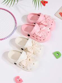 Girls Kids Lightweight Hollow Bow Decorated Comfortable Slip-On Sandals, Breathable Outdoor Beach Holiday Summer Slippers - Pink - View 1