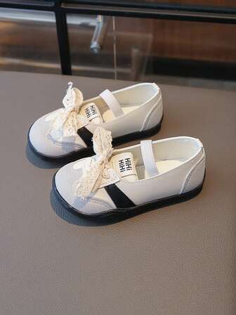 女童鞋，T 型带平底低帮 TPR 耐磨防滑休闲鞋，蝴蝶结系带花卉优雅时尚，柔软舒适衬里