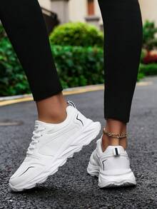 2025年最新时尚透气户外运动白色女鞋，百搭设计 - 白色 - 查看 5